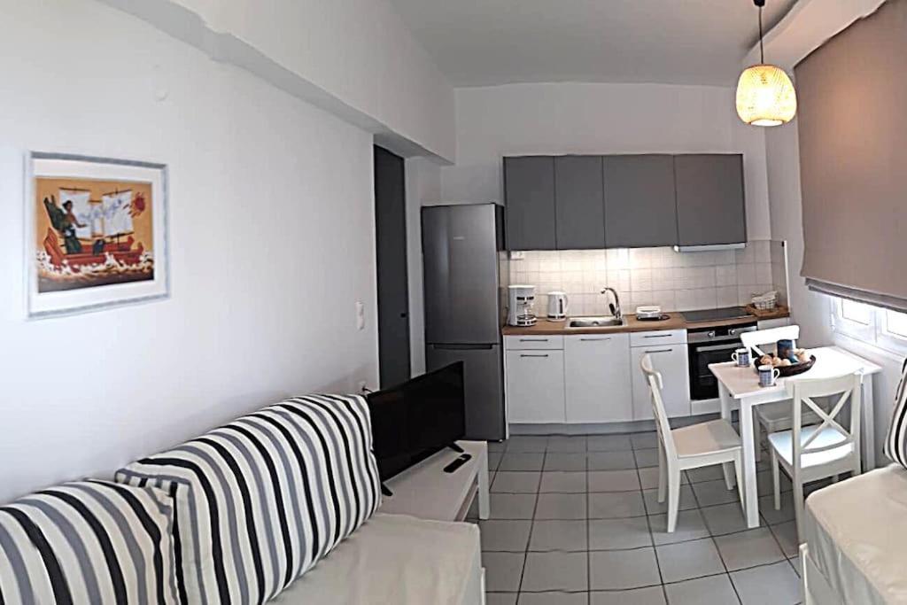 1br Renovated By The Sea *