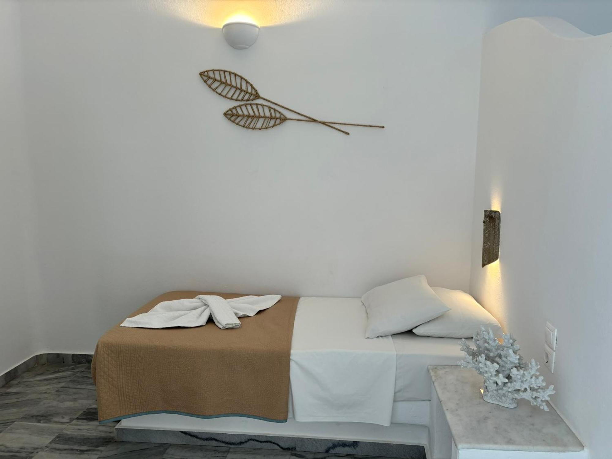 Magginas * Parikia (Paros)