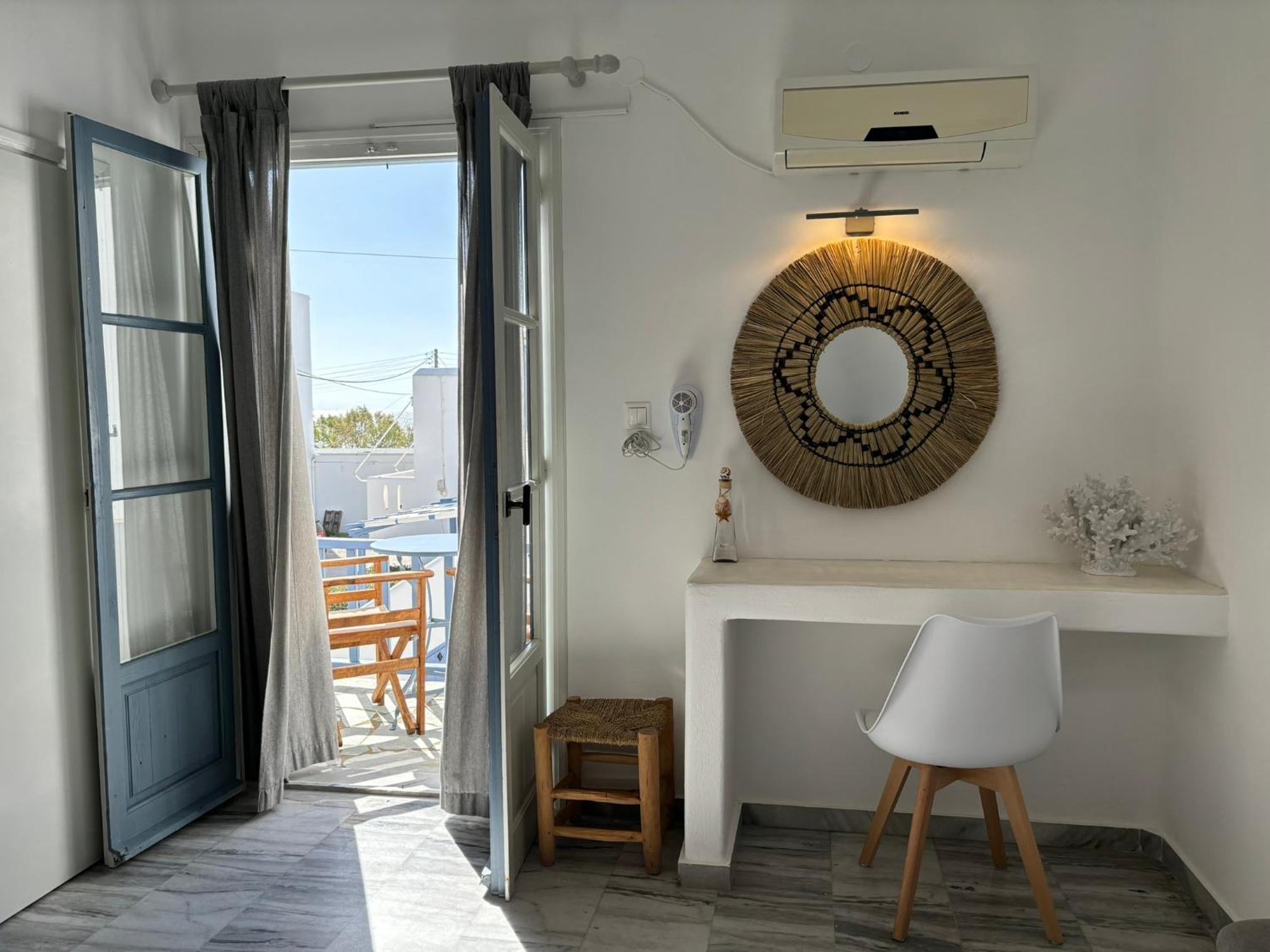 Magginas * Parikia (Paros)