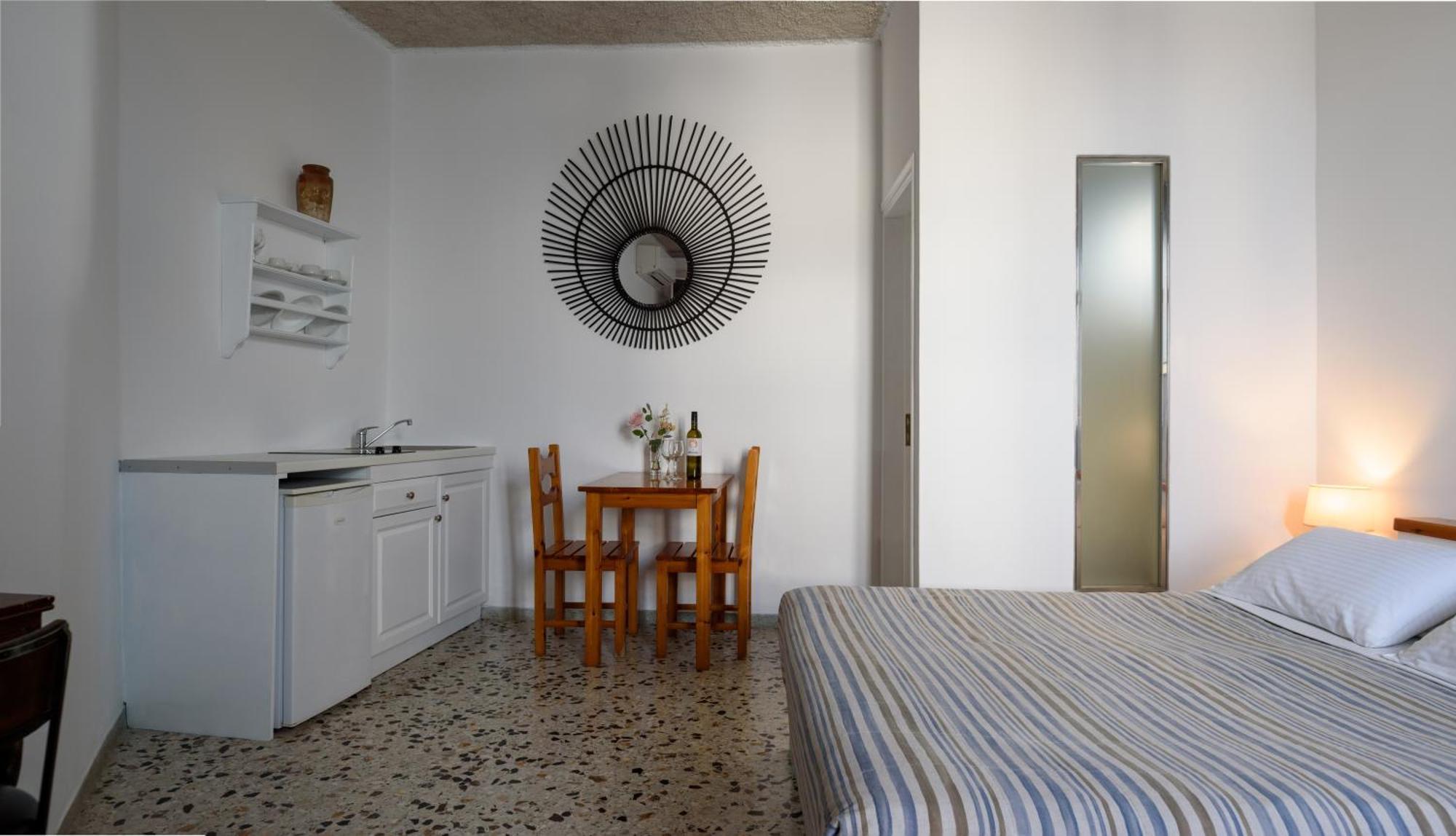 Vallas & Aparthotel 3*