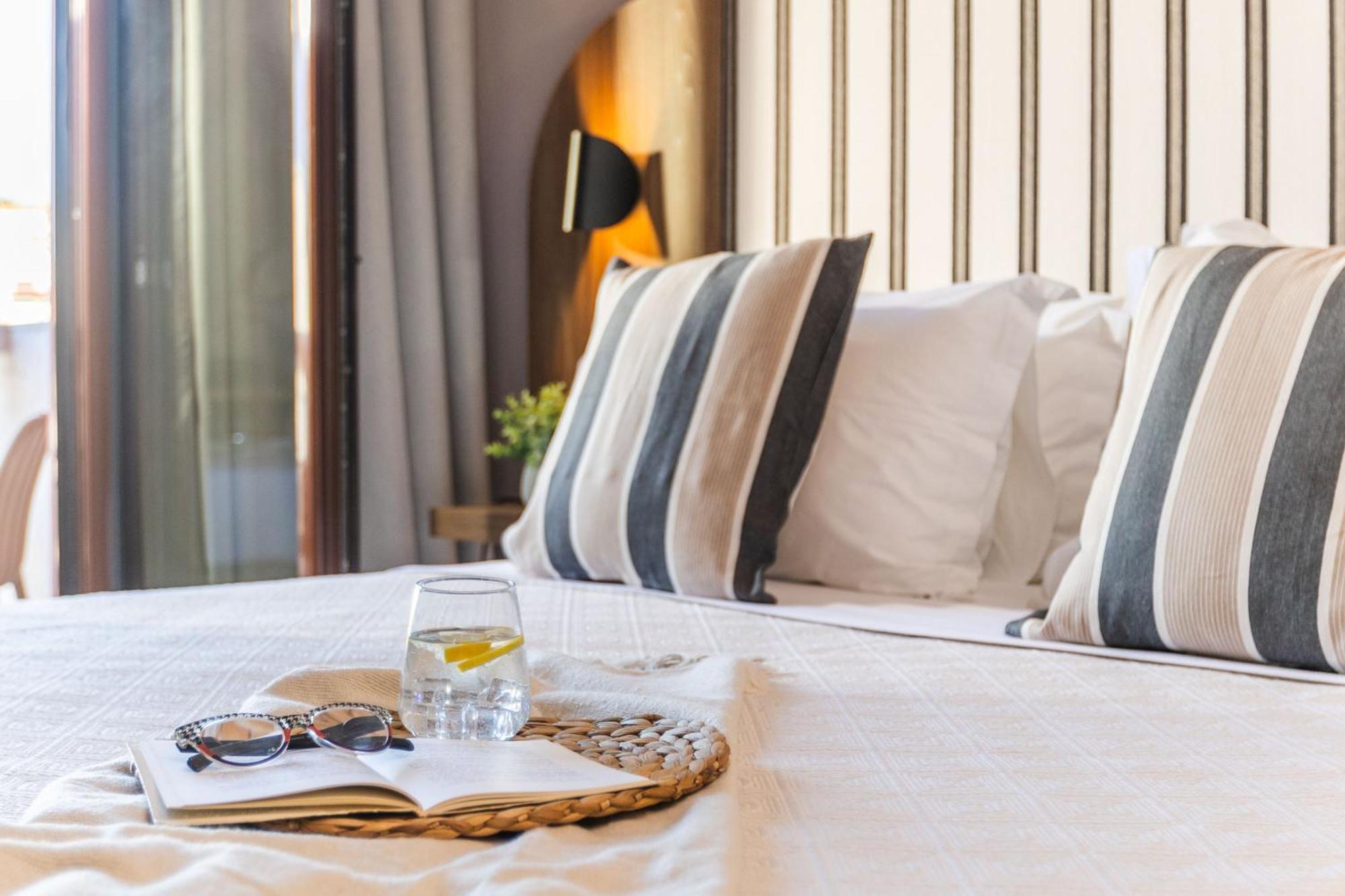Casa Blue Hotel, Philian And Hotel