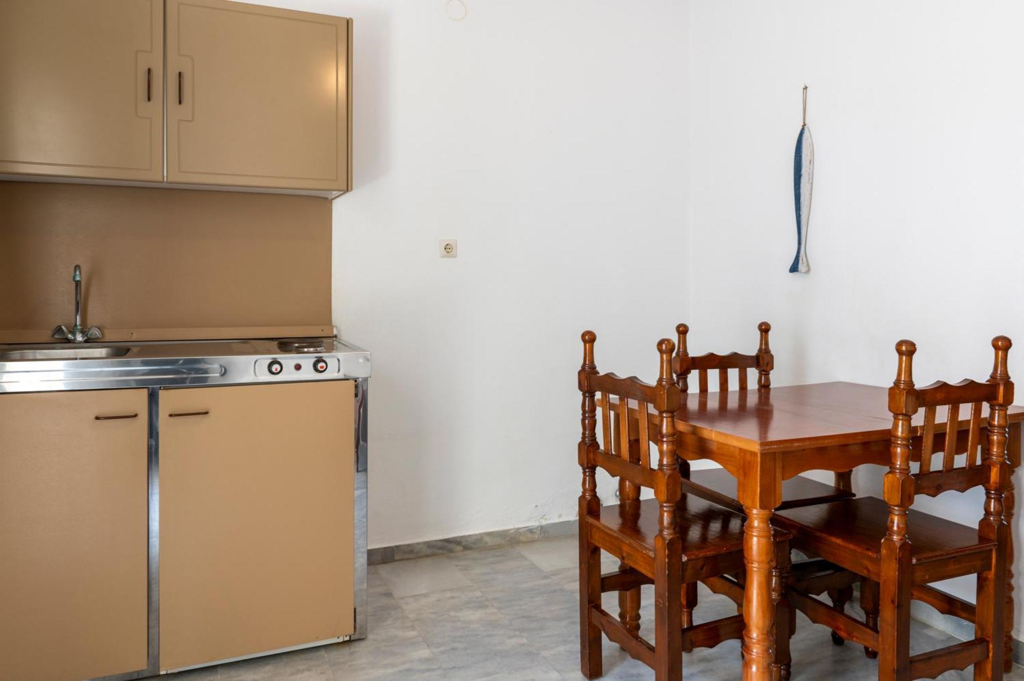 Aparthotel Irene Leros 2*