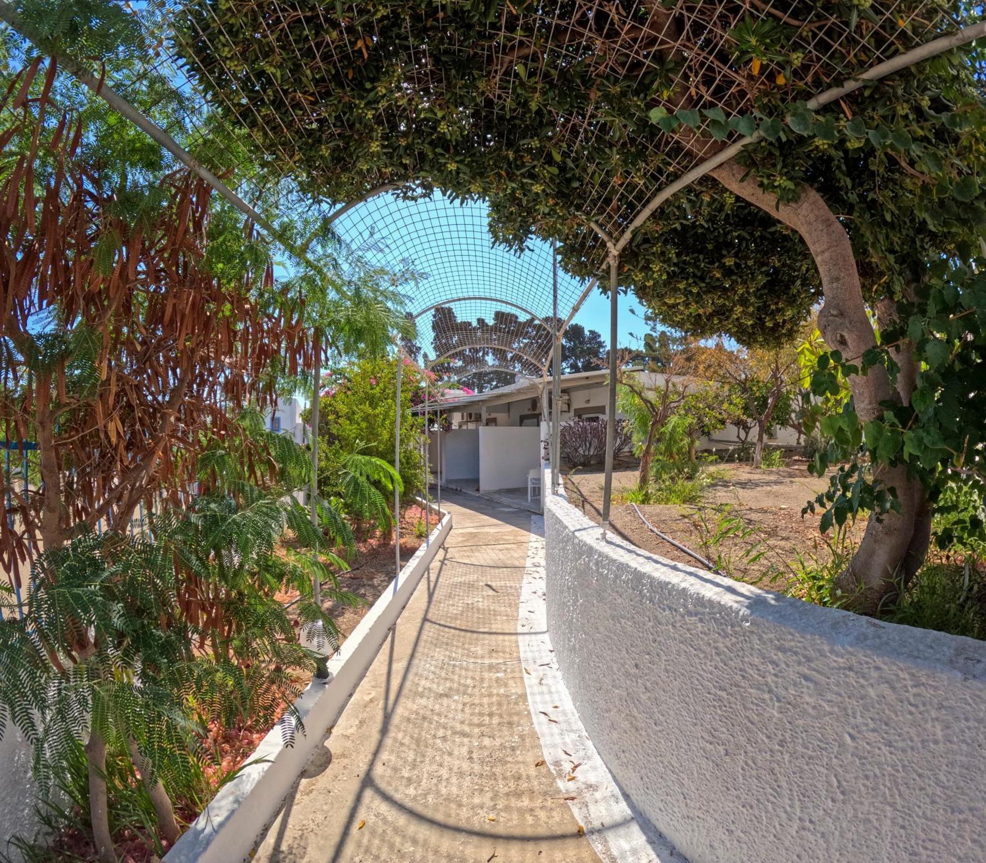 Irene Leros Aparthotel