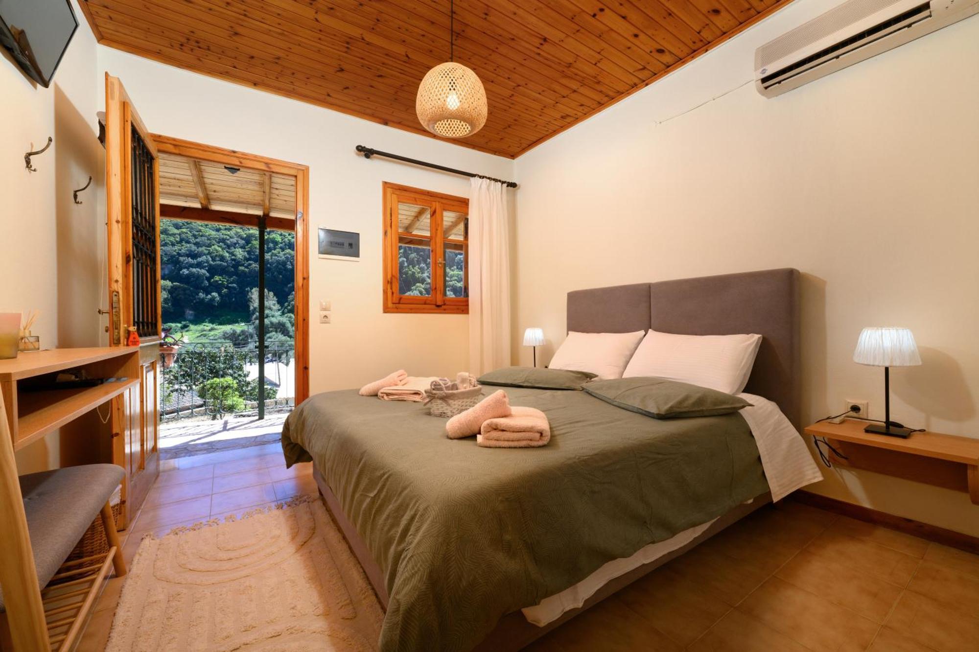 Pieros Alipa Apartment