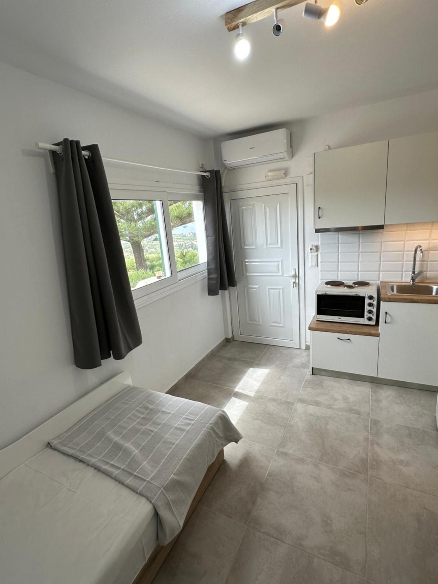 Kefalonian 360° Sunrise Apartment *