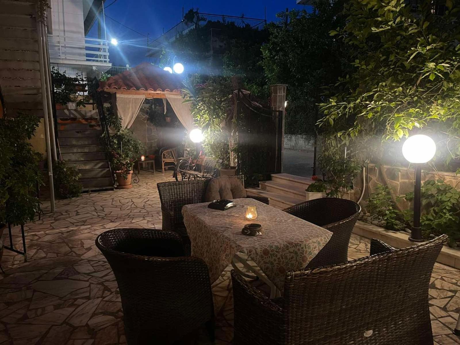 Pislis Guest house
