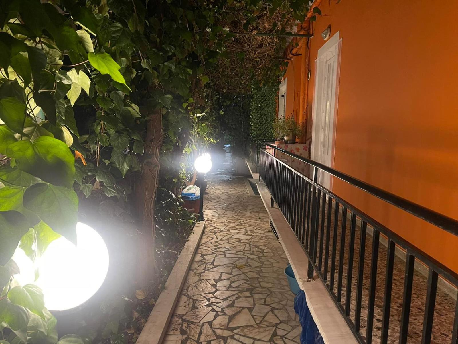 Pislis Guest house