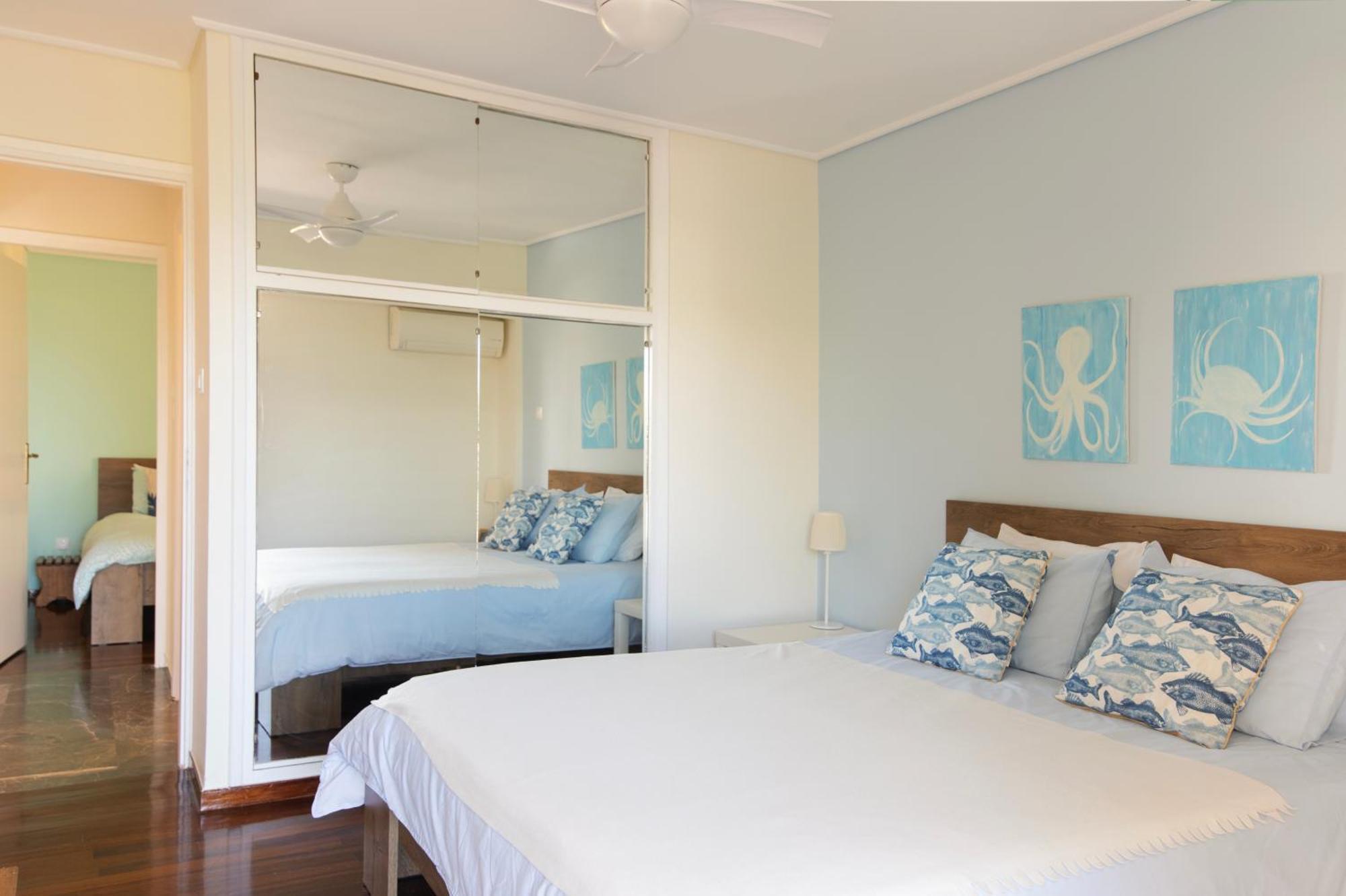 Vouliagmeni Sea And Sun Apartment *