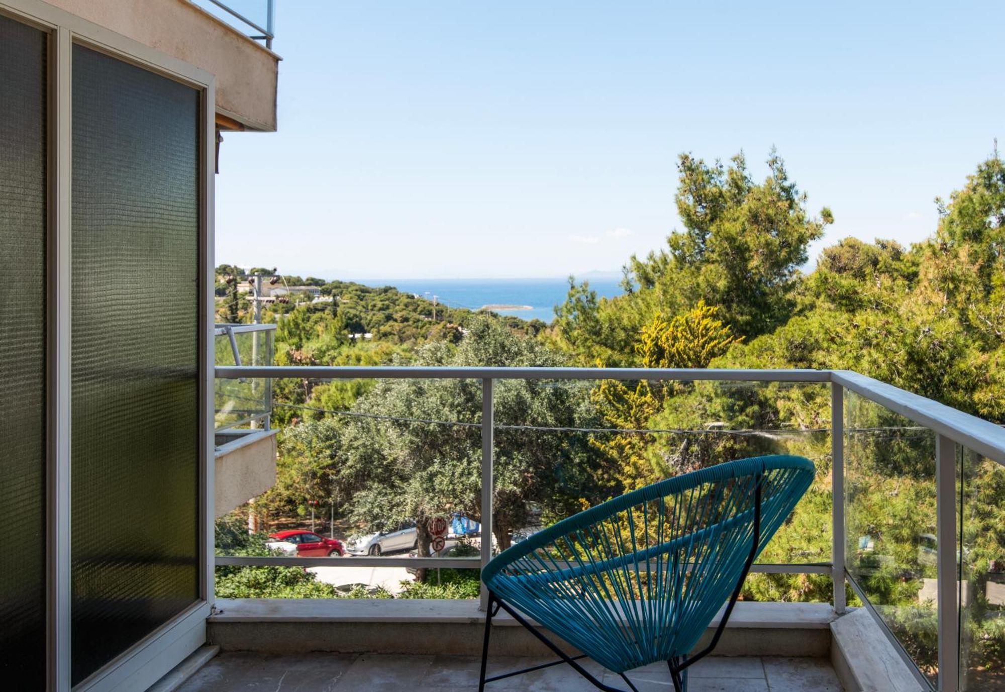 Vouliagmeni Sea And Sun Apartment *