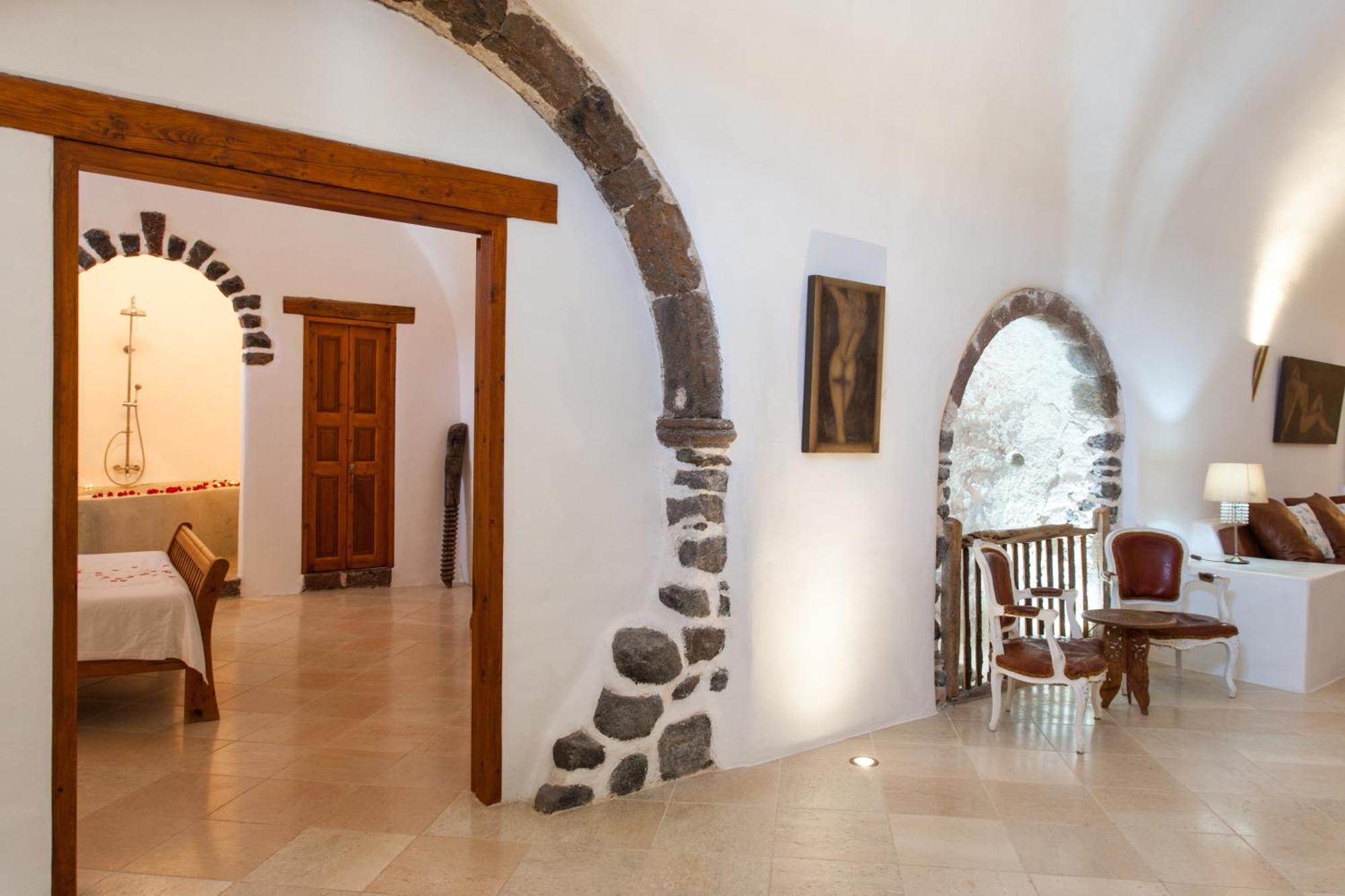 Villa The Winery Estate Megalochori (Santorini)