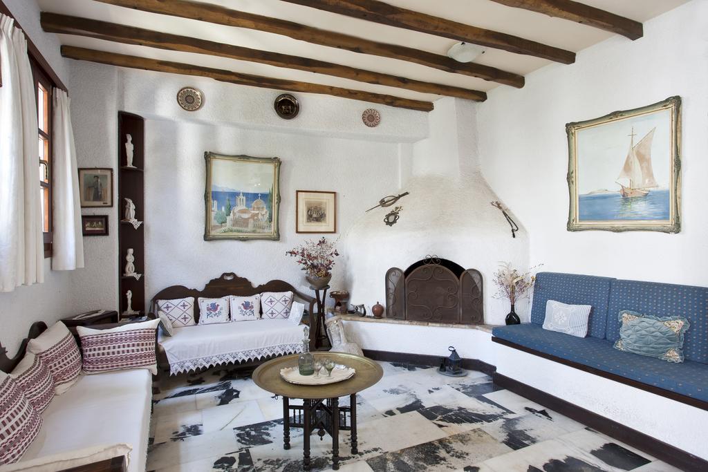 Chateau Zevgoli 2*