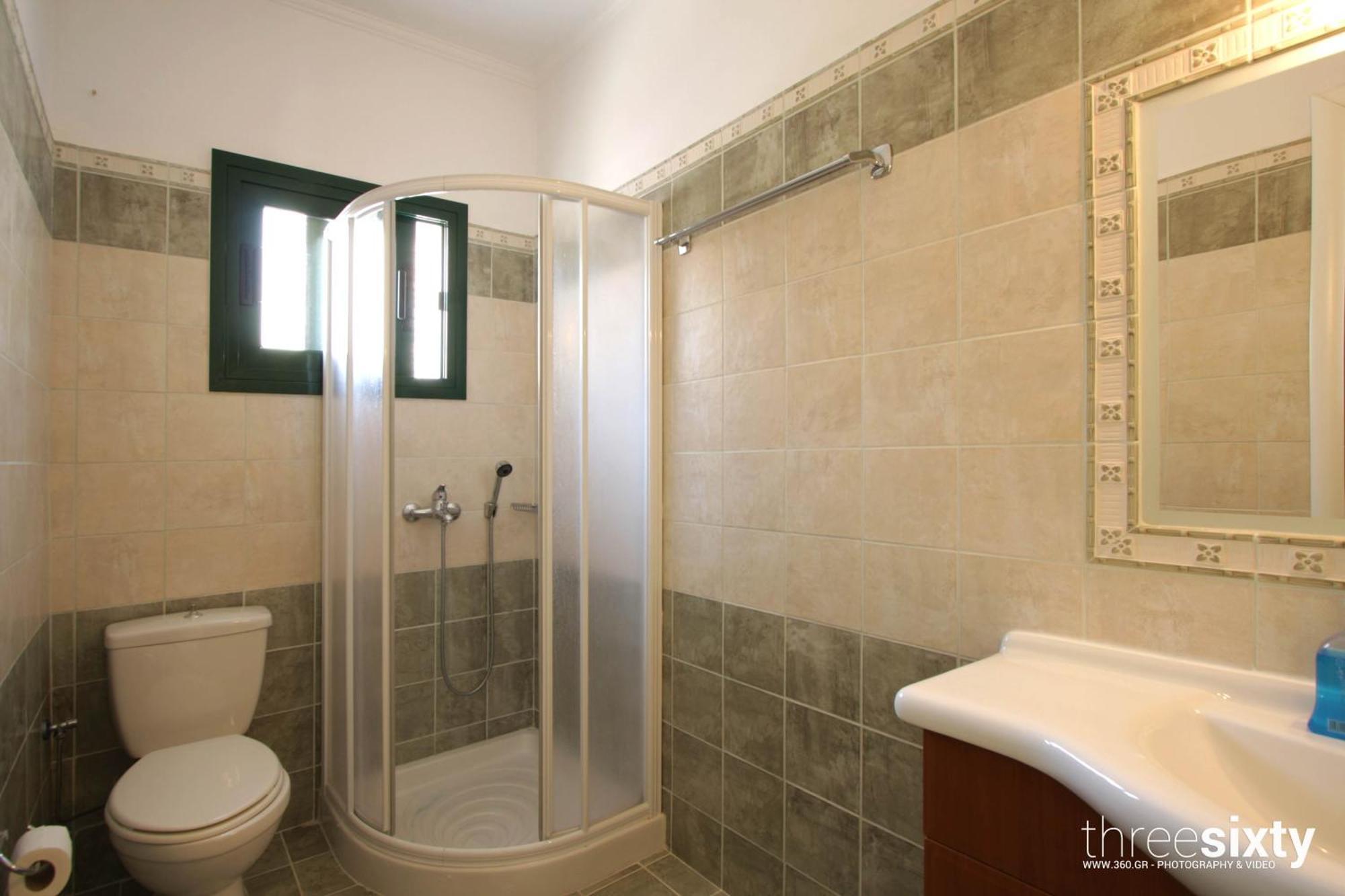 Sarantos Pool Apartment