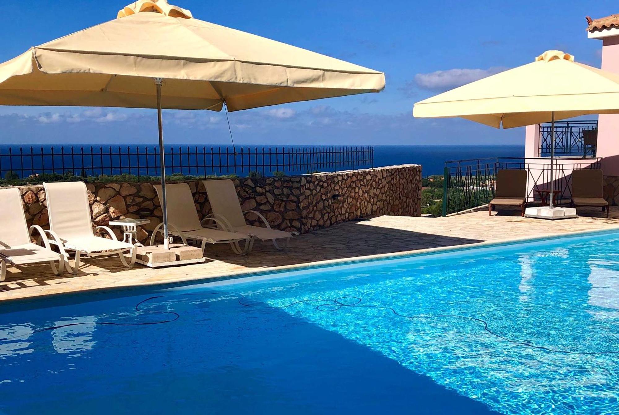 Sarantos Pool *