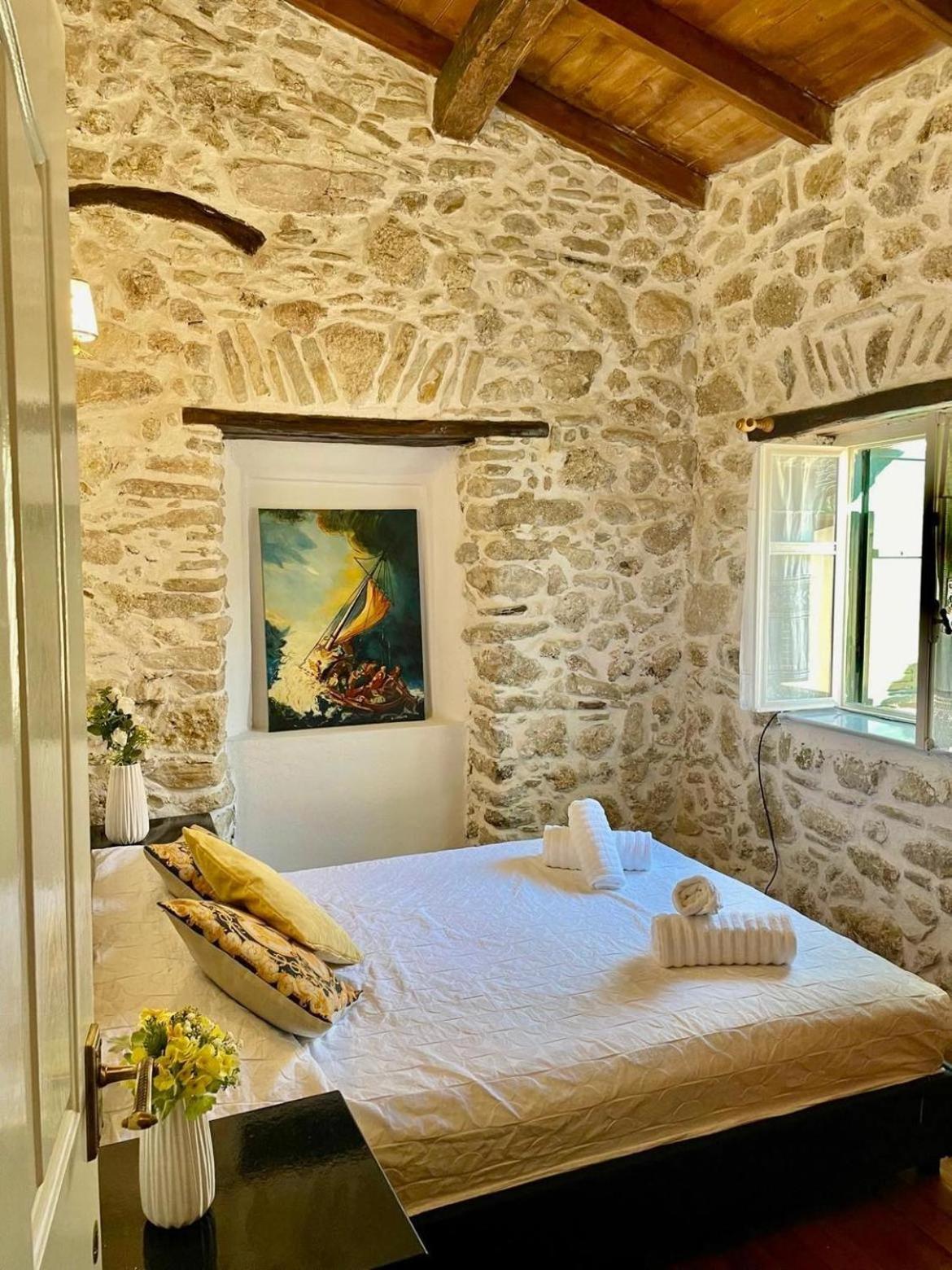 Holiday home Art House Pagoi Corfu *
