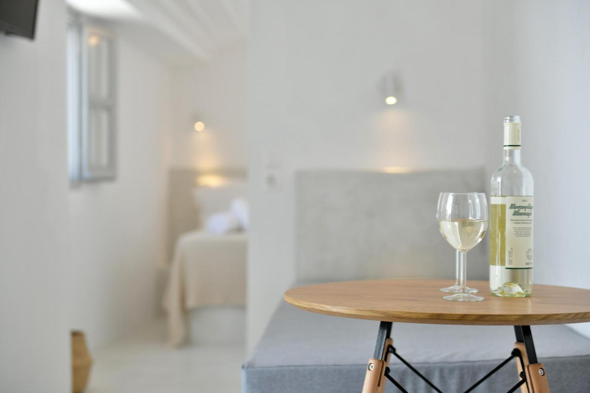 Abri Hydra Apartment