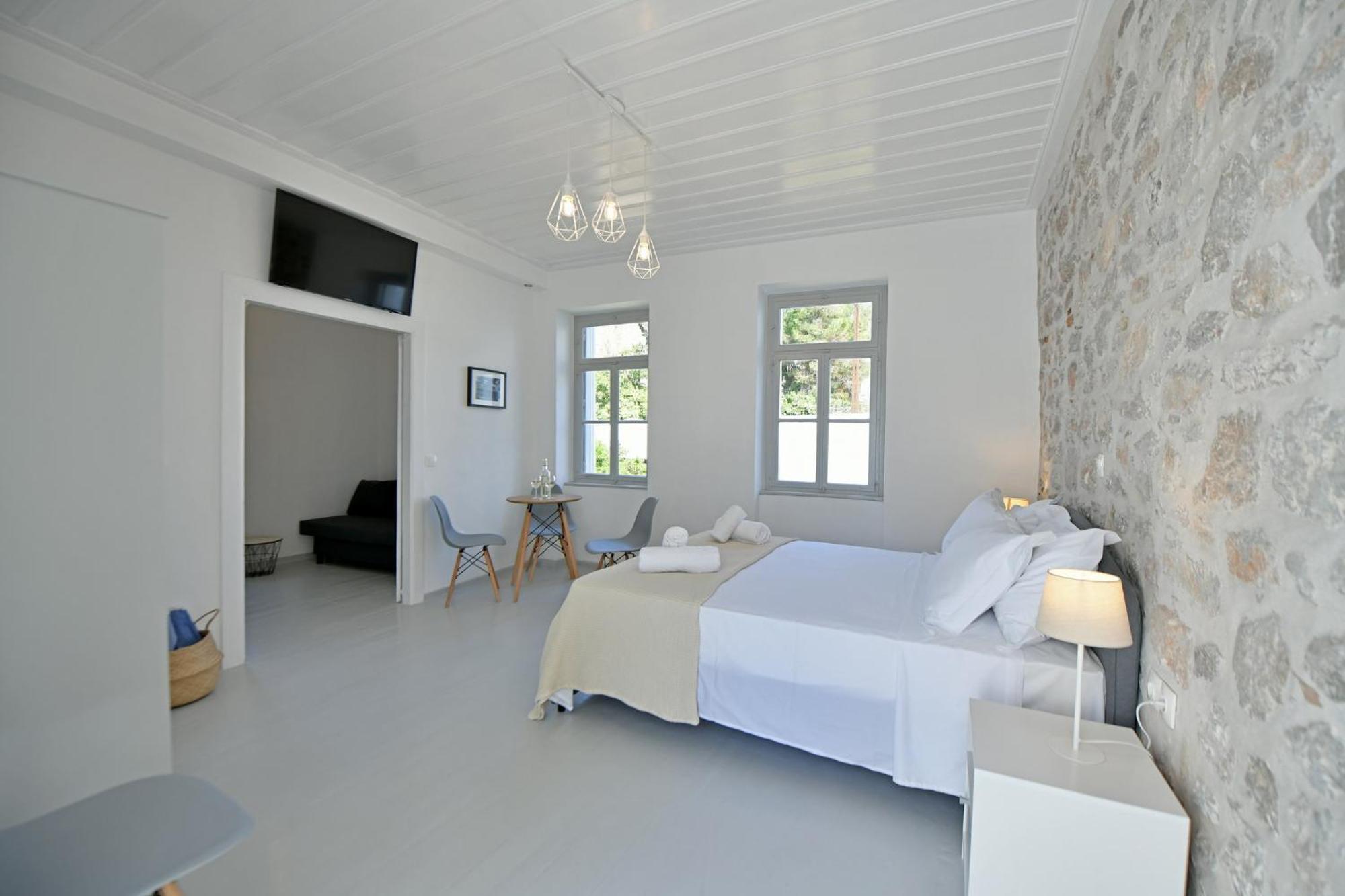 Abri Hydra Apartment