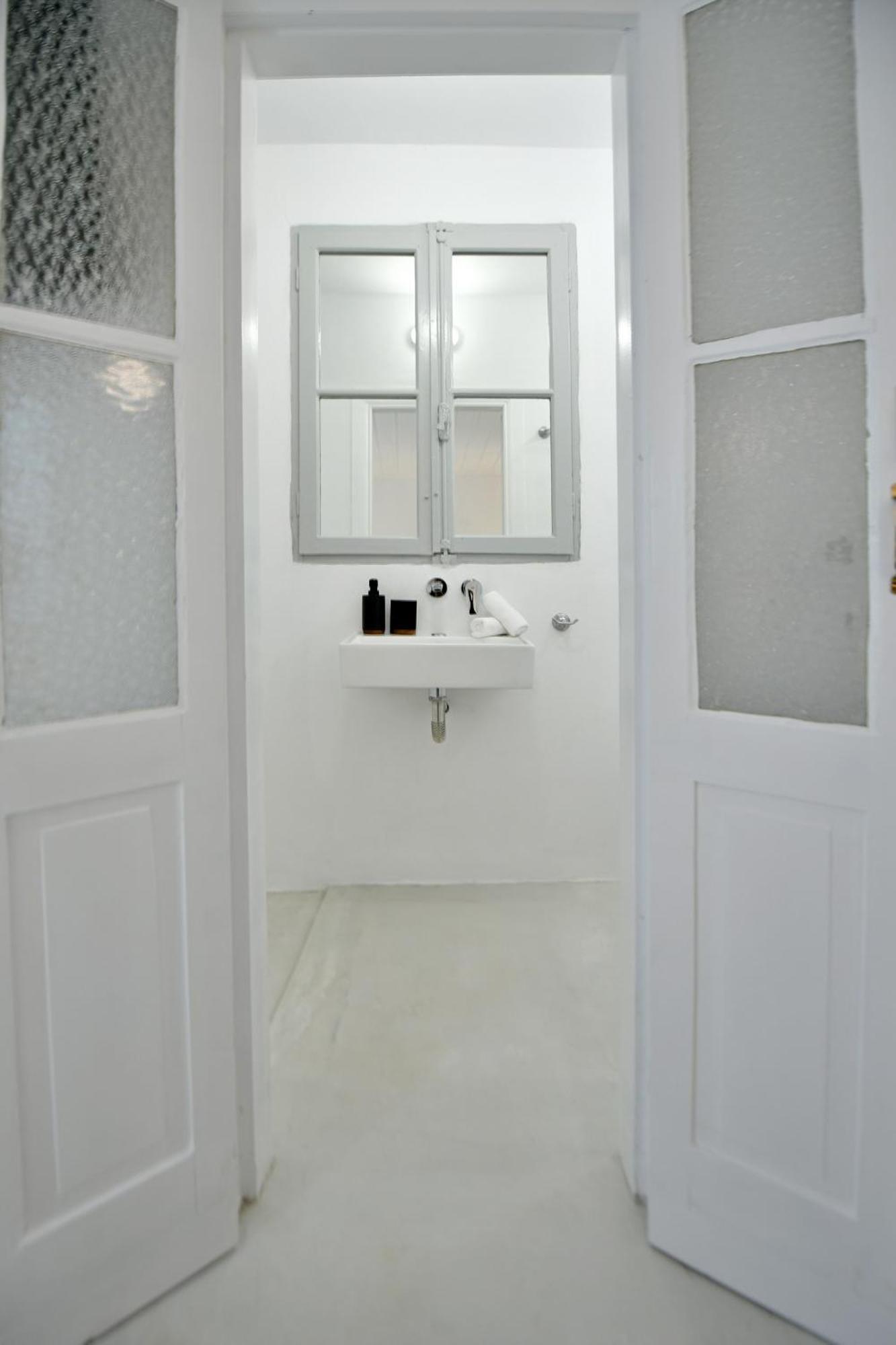 Abri Hydra Apartment