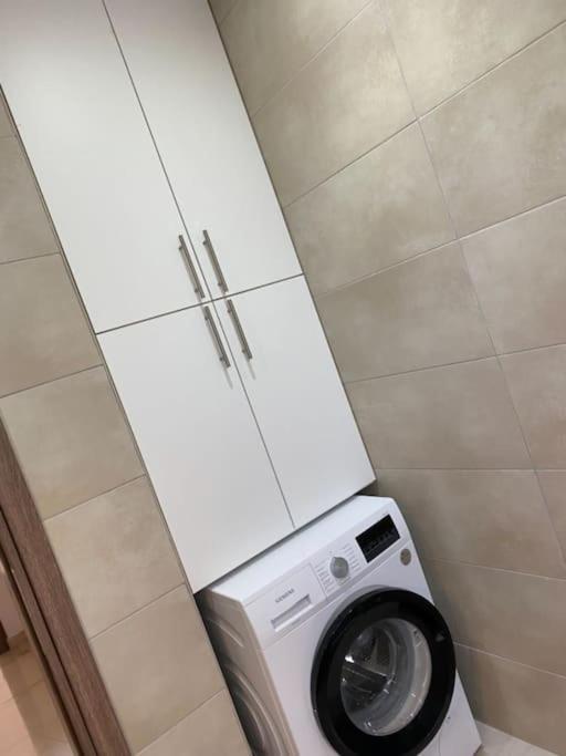 Seaside Breeze - 2 Bdrm In Palaio Faliro - Sea View Apartment