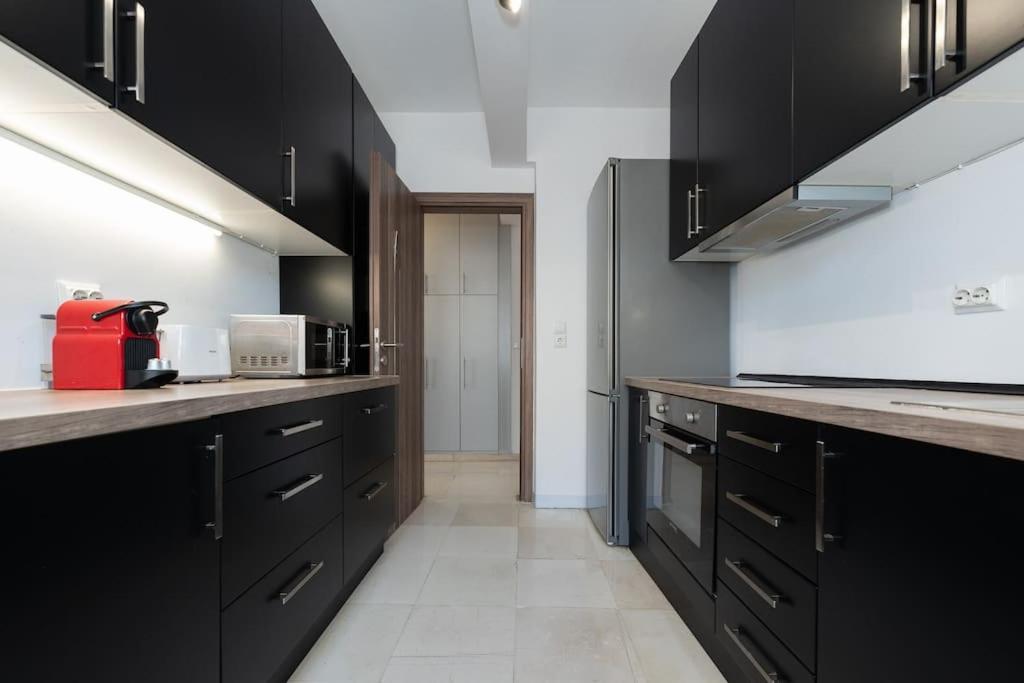 Seaside Breeze - 2 Bdrm In Palaio Faliro - Sea View