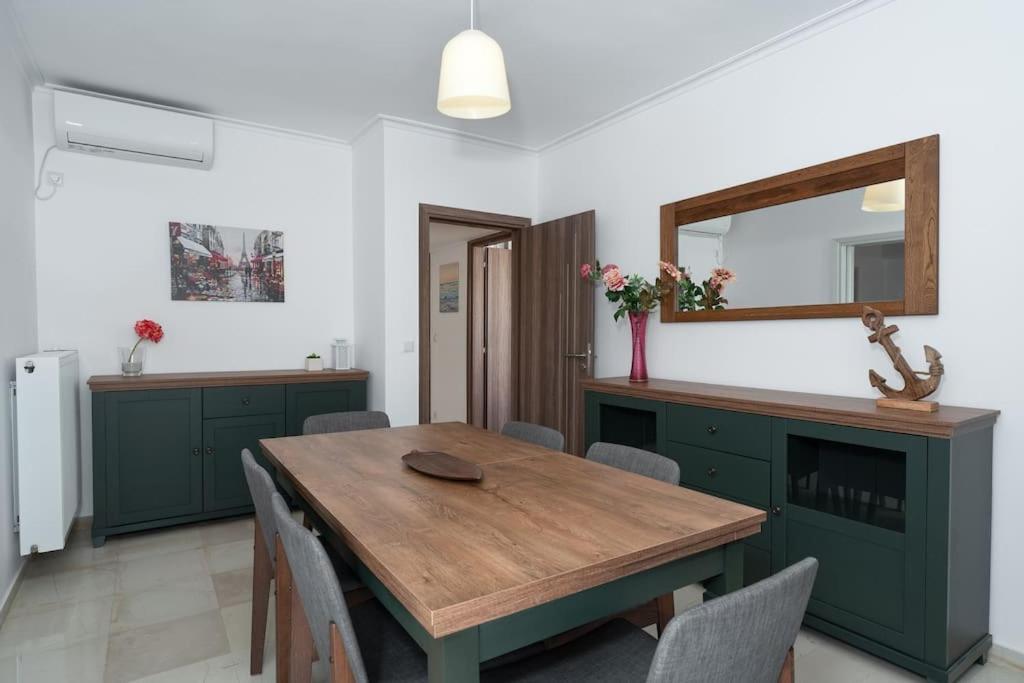 Seaside Breeze - 2 Bdrm In Palaio Faliro - Sea View Apartment