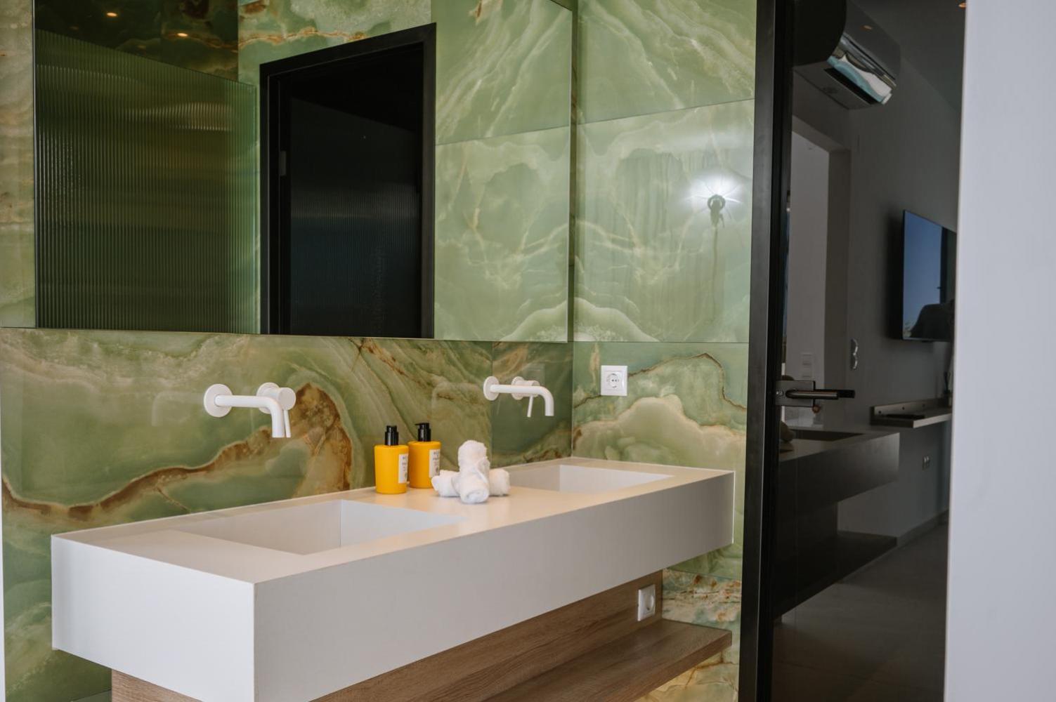 Sardines Luxury Apartment *