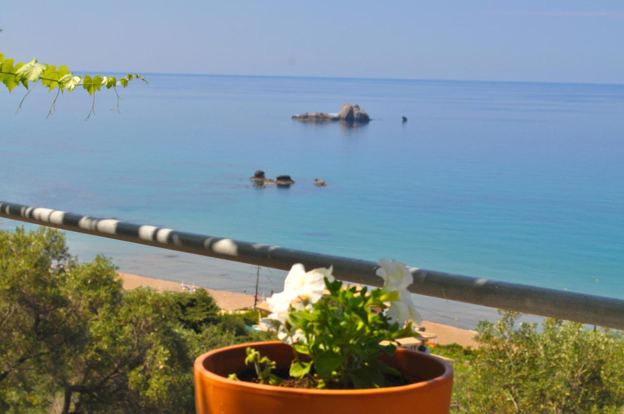 Apartment With Sea View And Pool - Beach, Corfu *