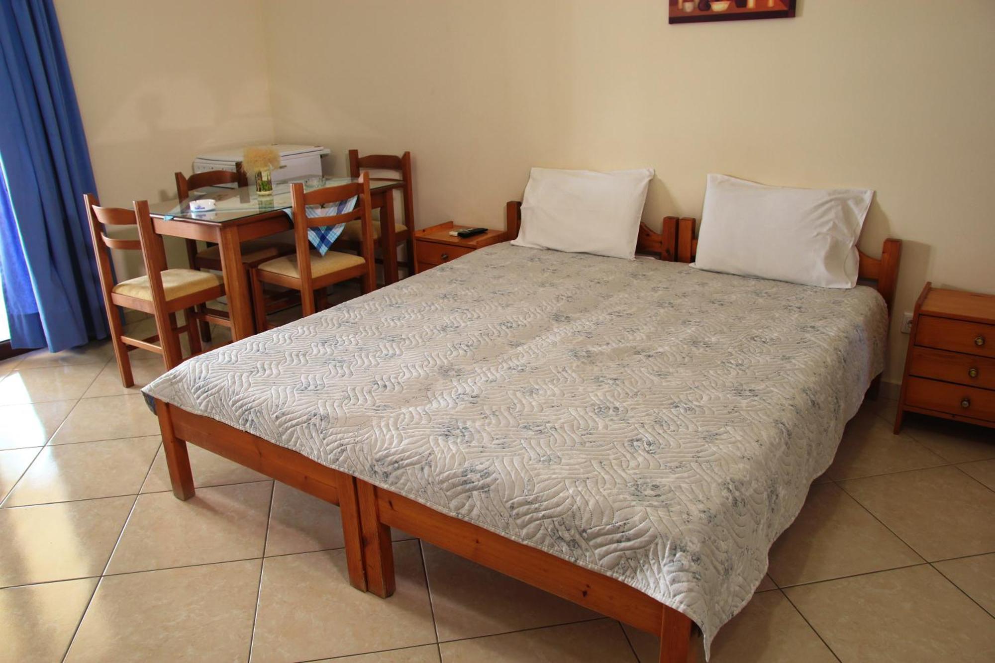 Studios&apartments Thomas Vasiliki (Lefkada)
