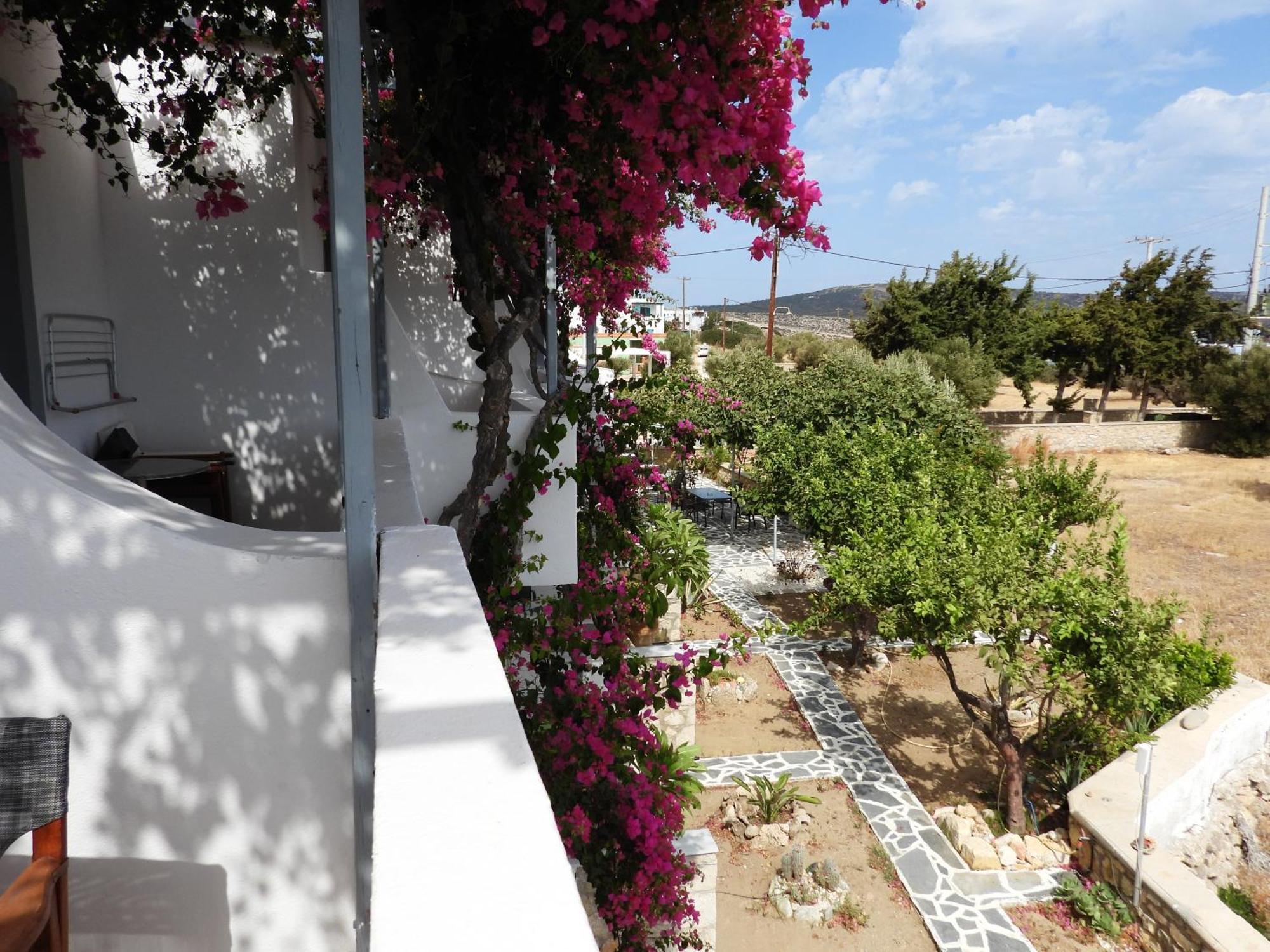 Aparthotel Nina Amoopi