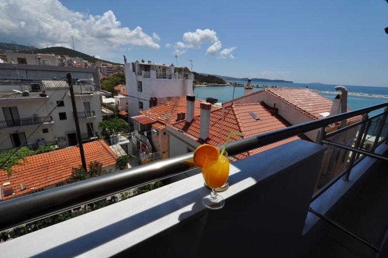 Asterias Hotel *