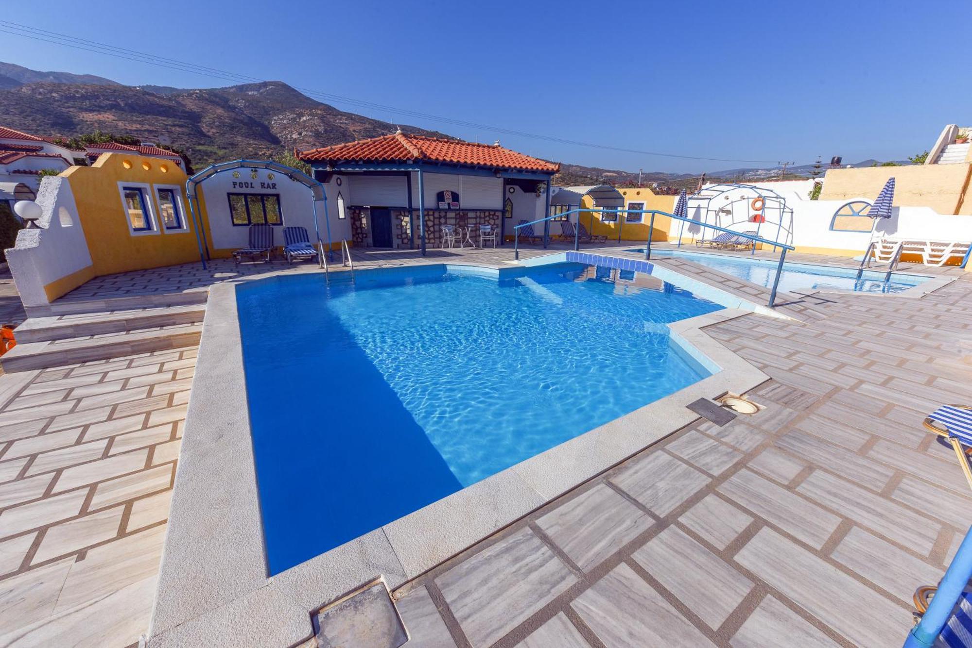 Aparthotel Pavlis Studios 2*