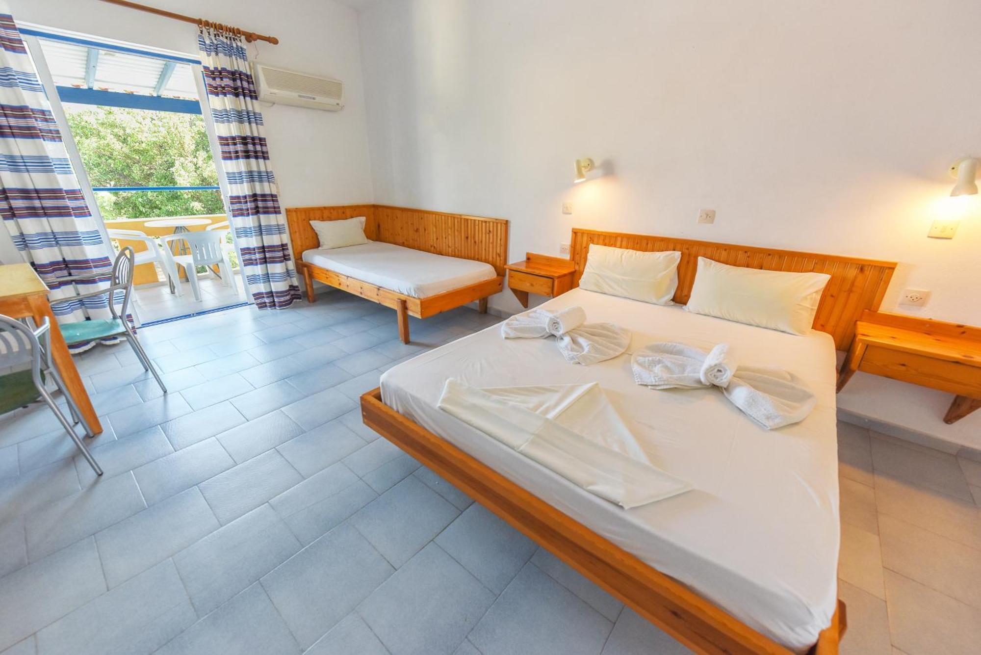 Aparthotel Pavlis Studios Marathokampos