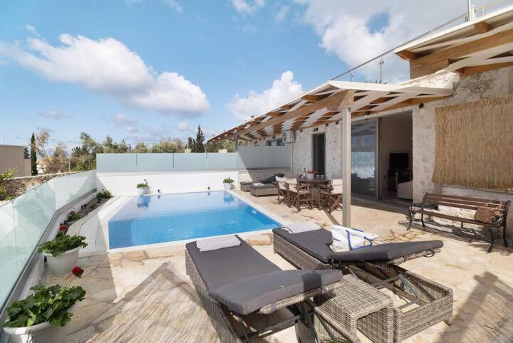 Goudis Villa
