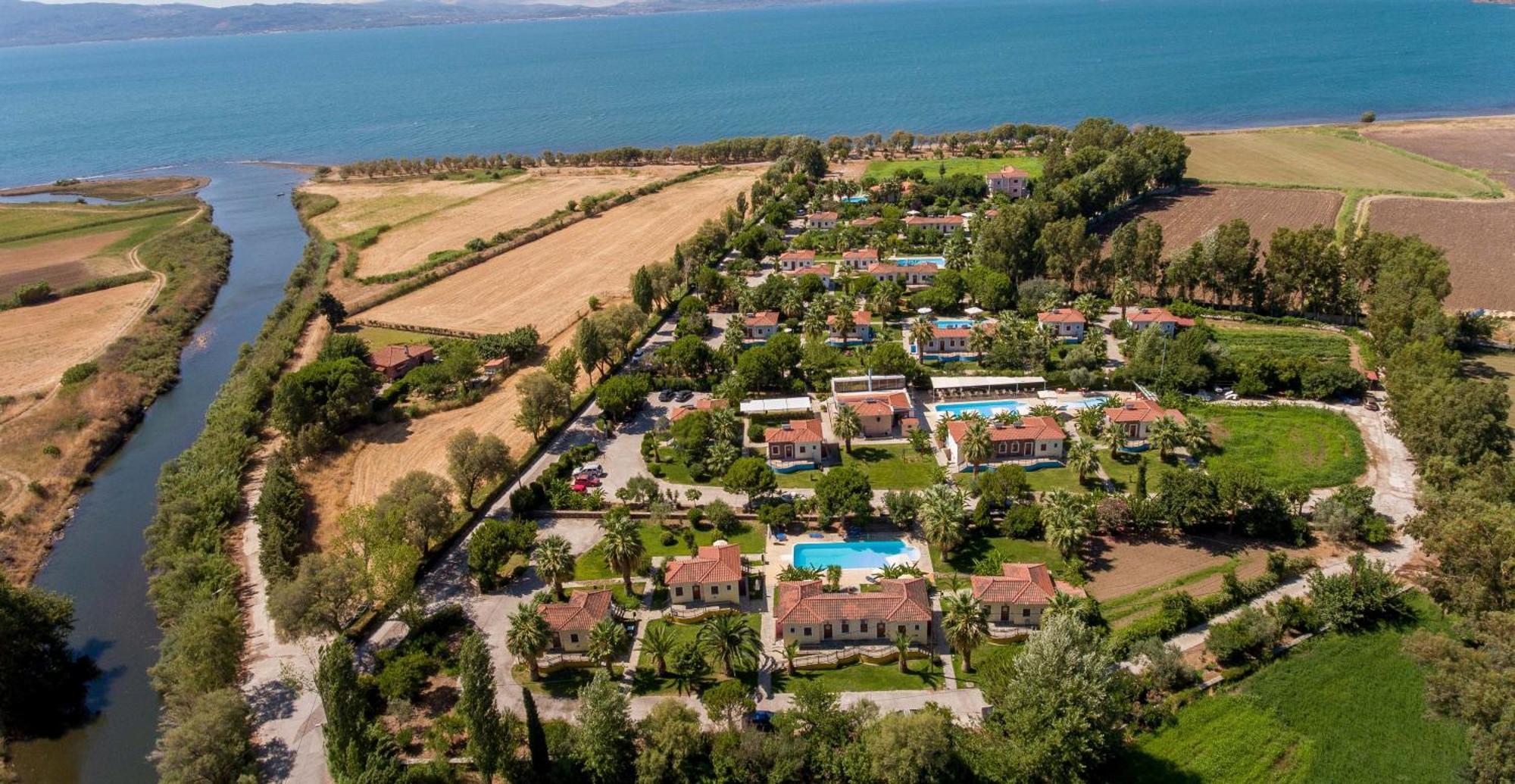 Kalloni Village *