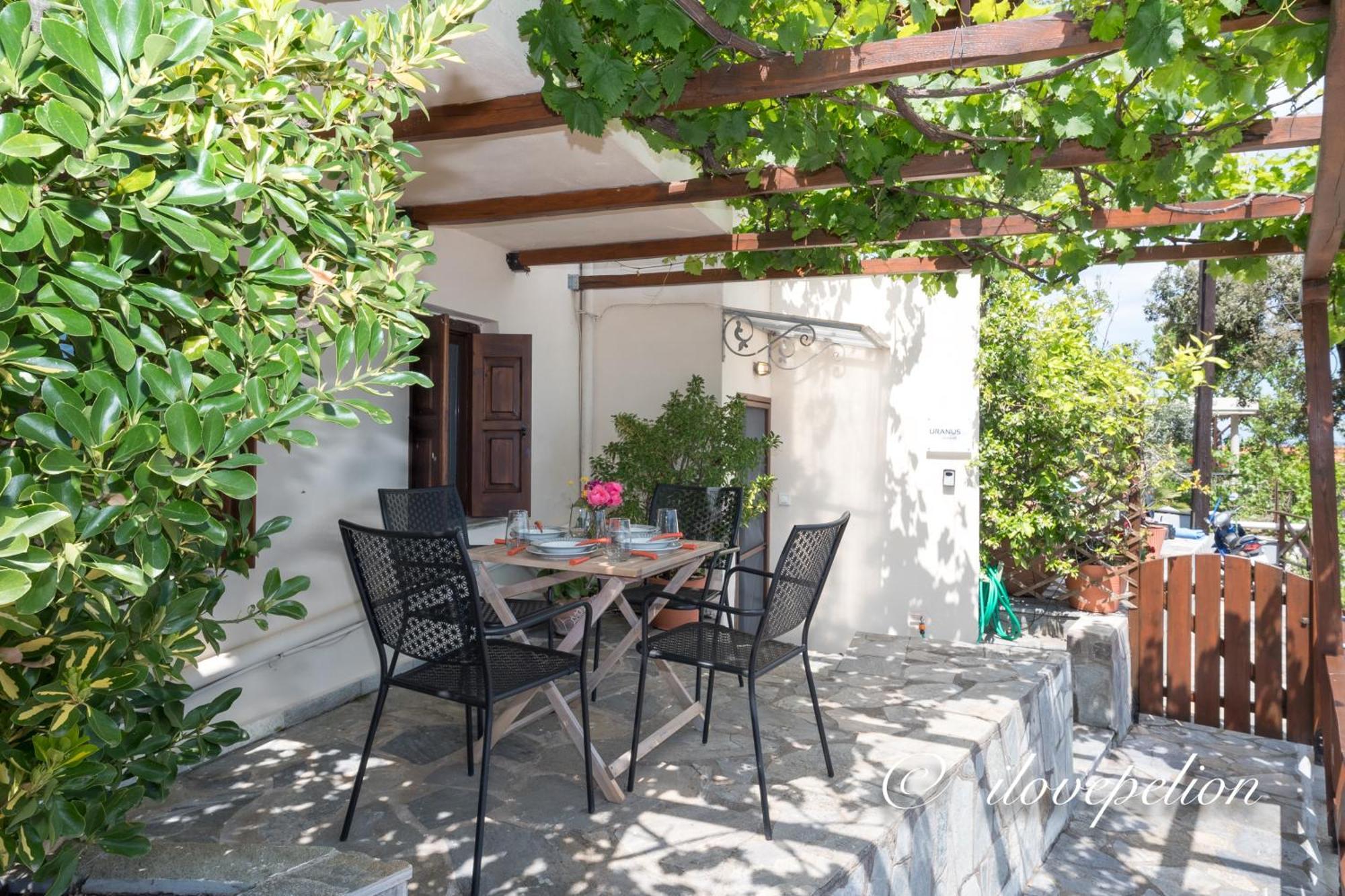 Uranus Blue Agios Ioannis Papa Nero Holiday home *