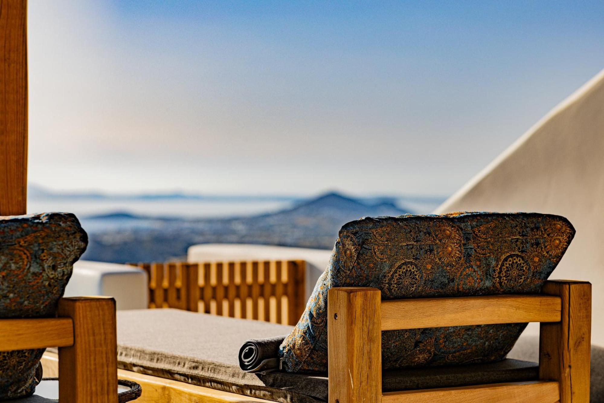 Villa La Grande Vue-private Hilltop With Private Pools *