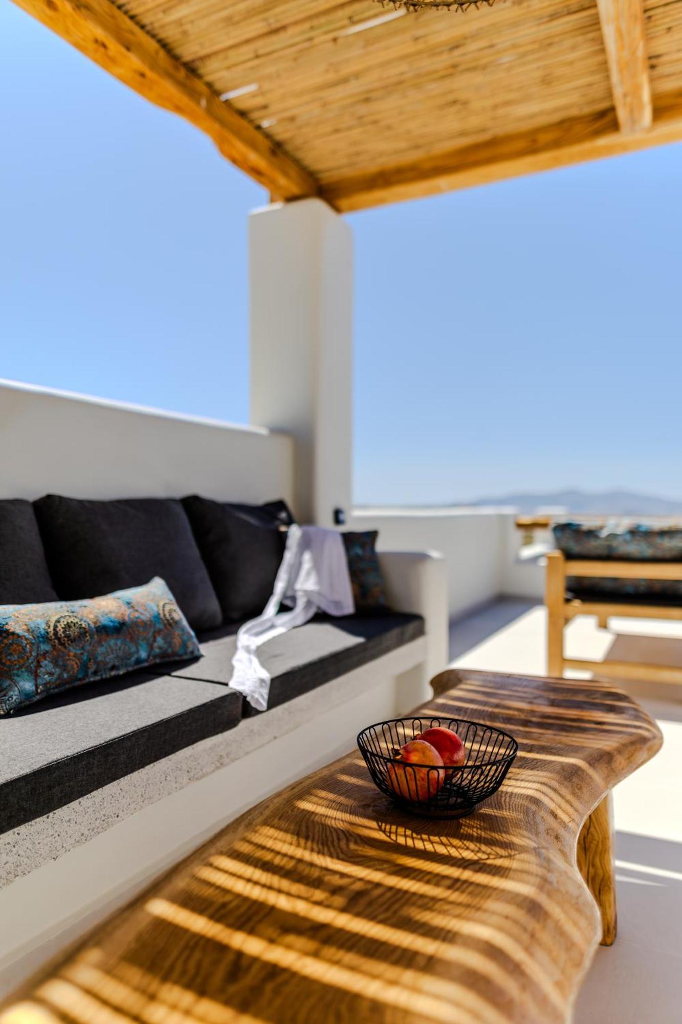 Villa La Grande Vue-private Hilltop With Private Pools *