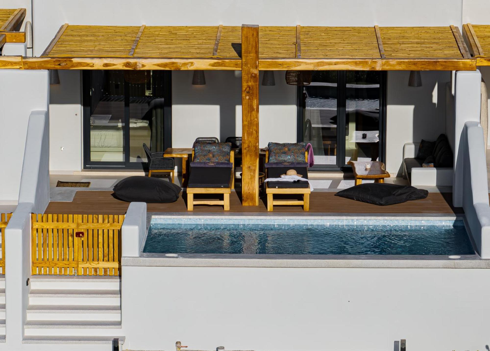 La Grande Vue-private Hilltop With Private Pools Vivlos