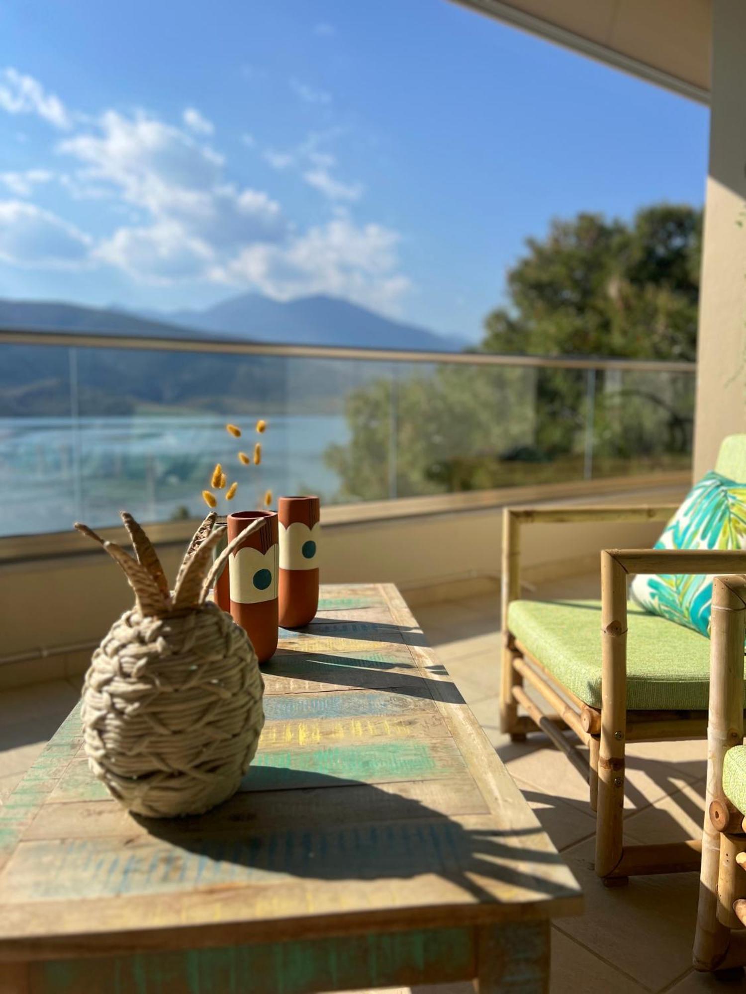 House In Itea-delphi *
