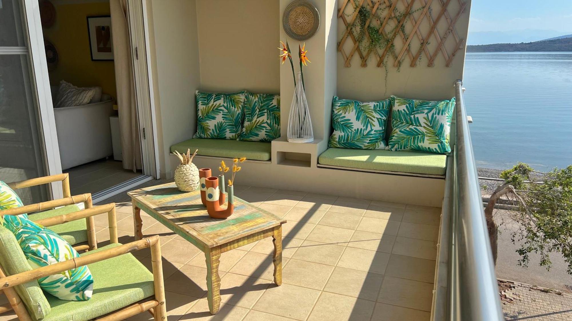 Apartment House In Itea-delphi