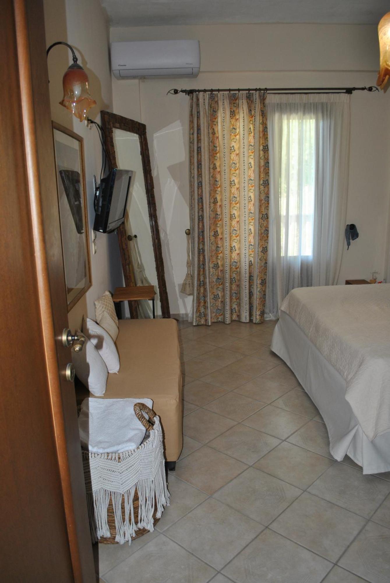 Amaryllis House Apartment Parga