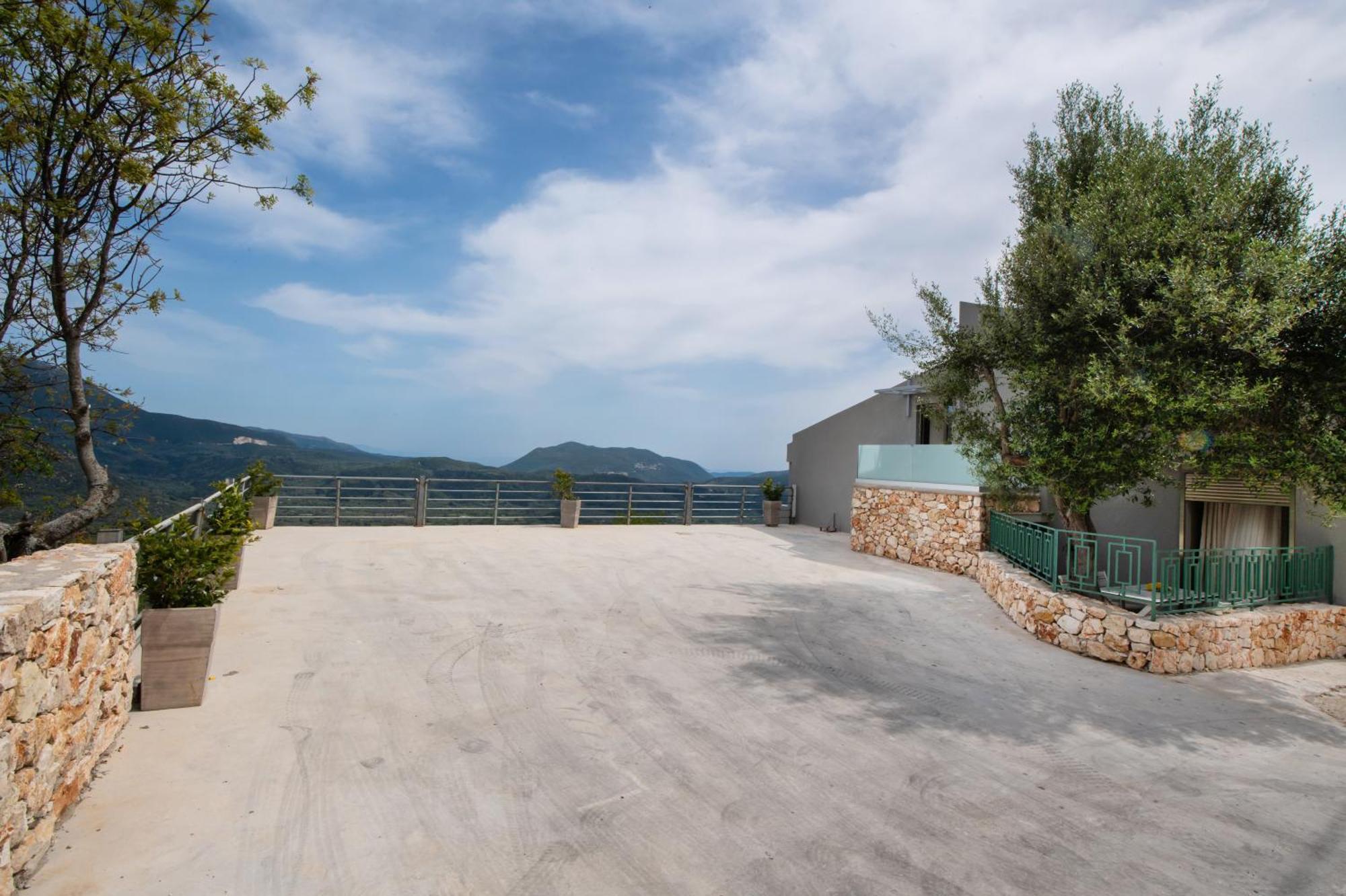 Aelia Apartment