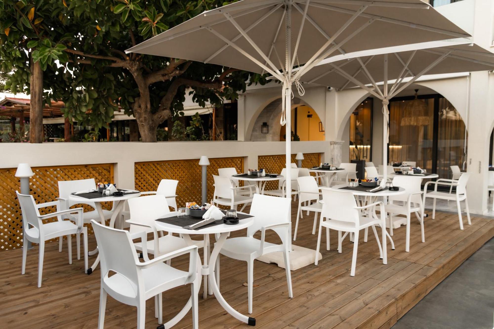 Nikon Boutique Kalamaki (Zakynthos)