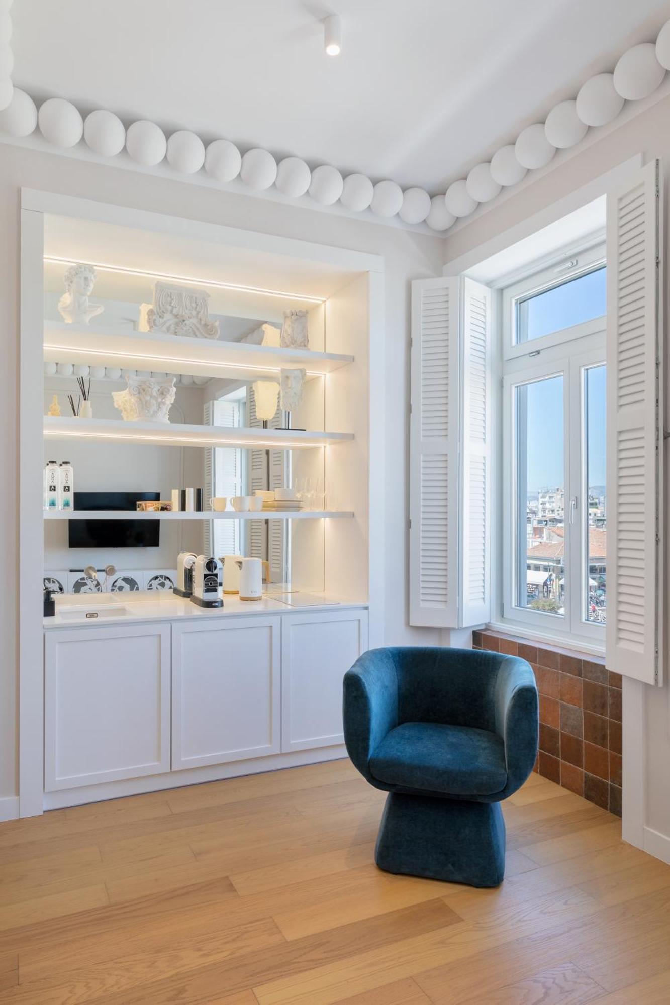 Agora Aparthotel *