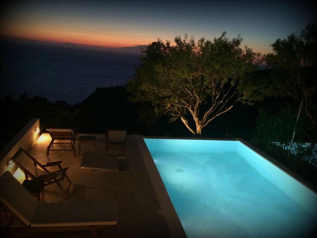 Yades Villas Athanion