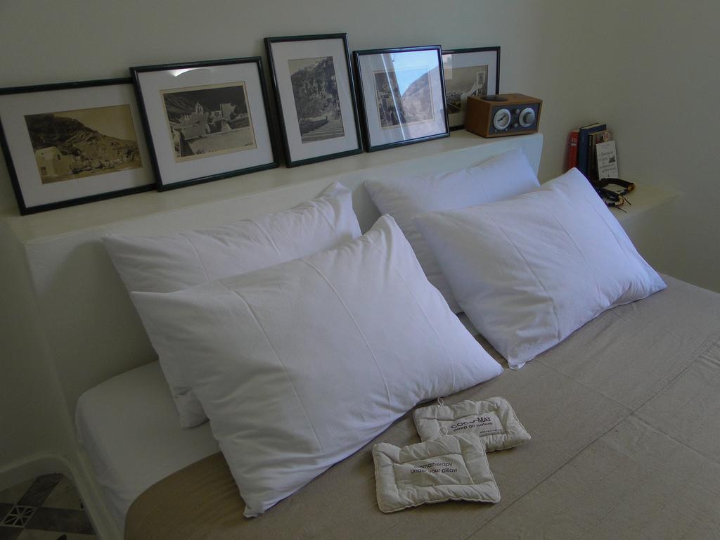 Sunhaus Perissa (Santorini)