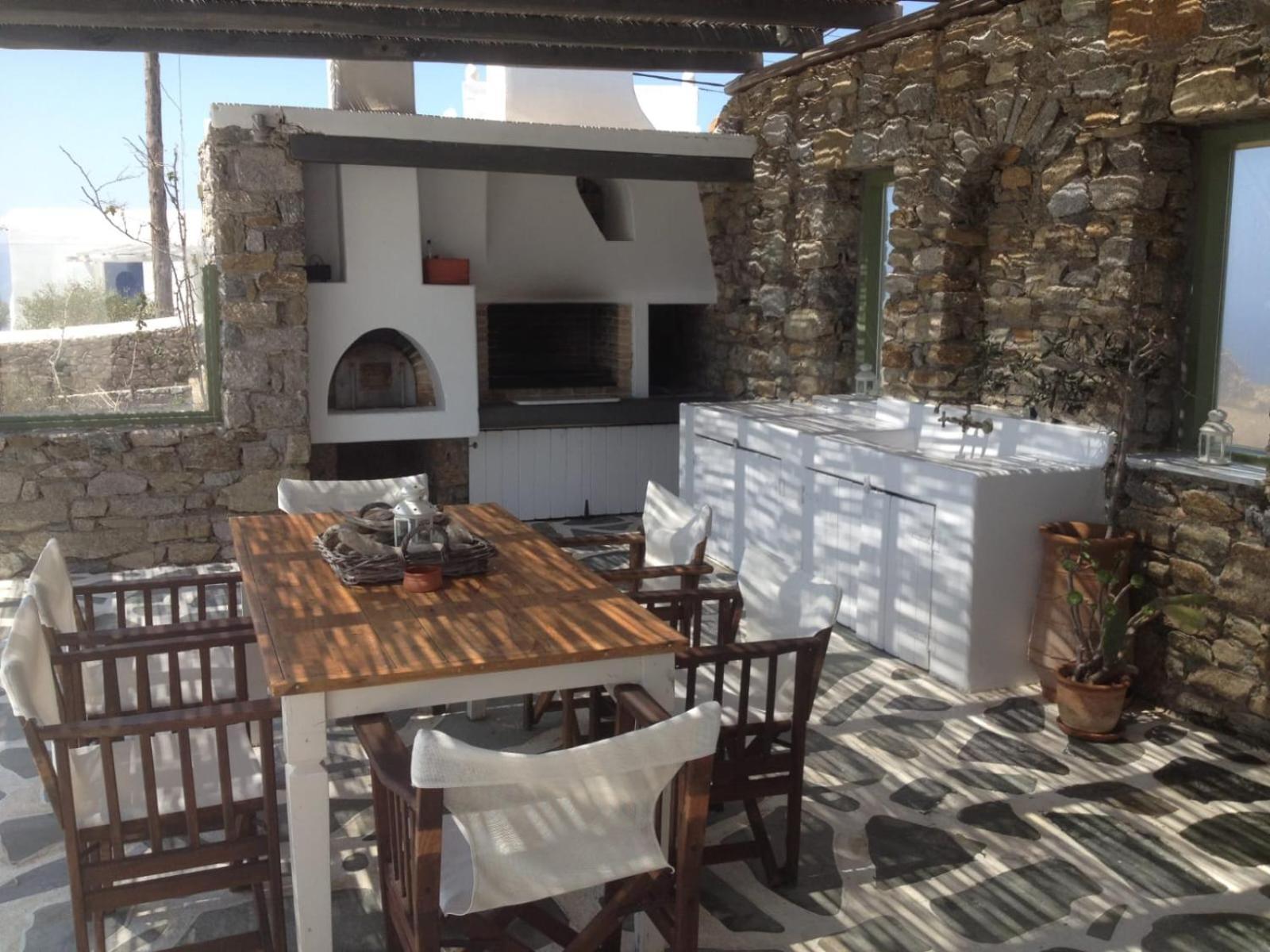 Apartment Irilia, Private Pool With Unrestricted Sea View
