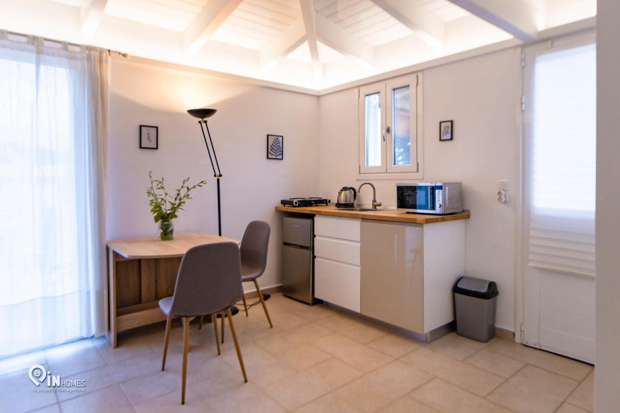 'alexander' Seaside House With View In Apartment Nea Makri