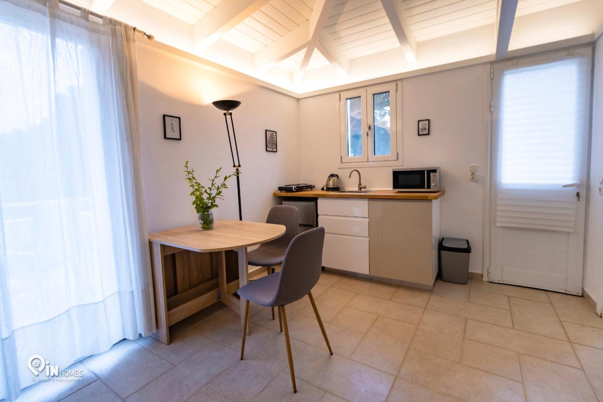 'alexander' Seaside House With View In Apartment