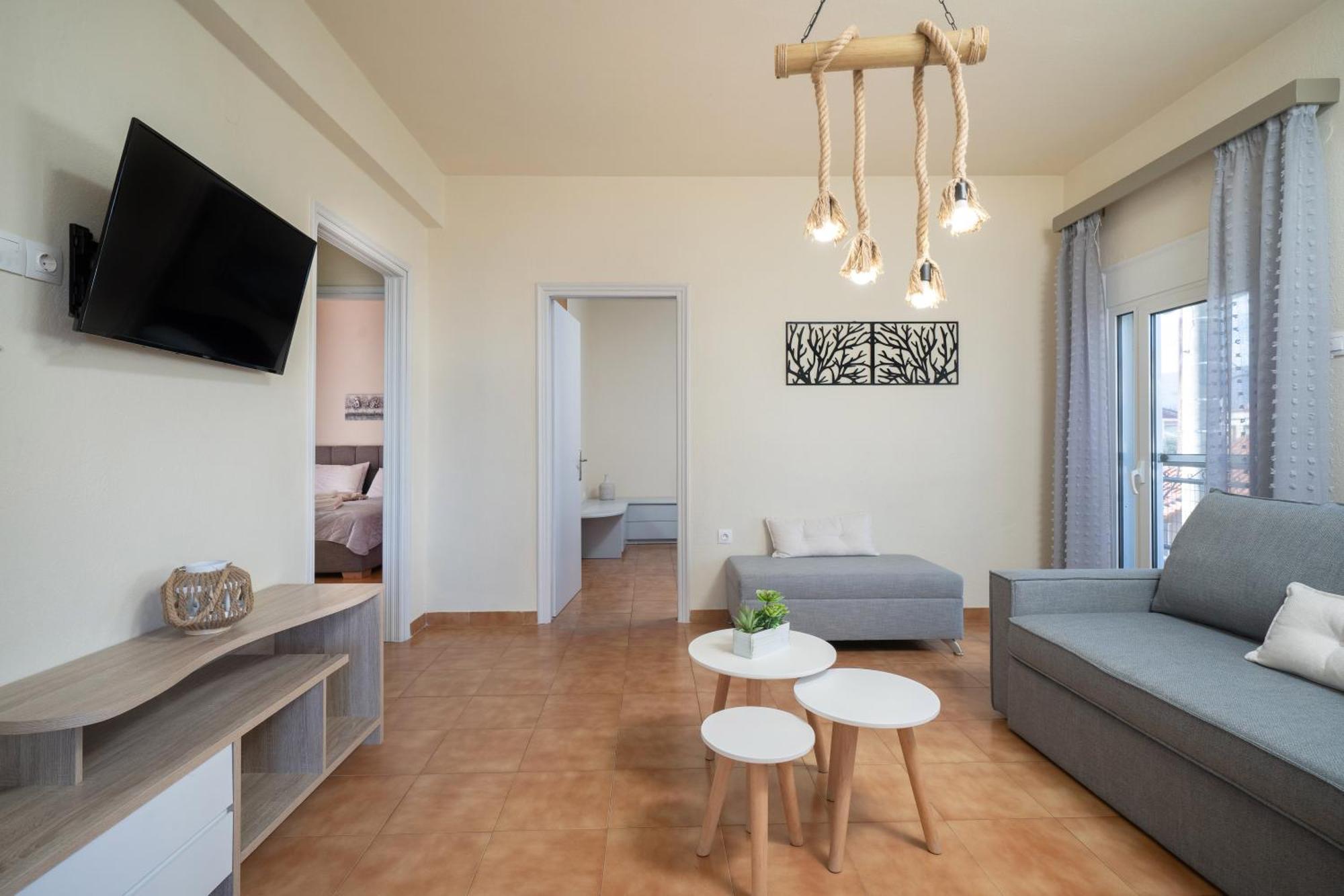 Poline Apartment *