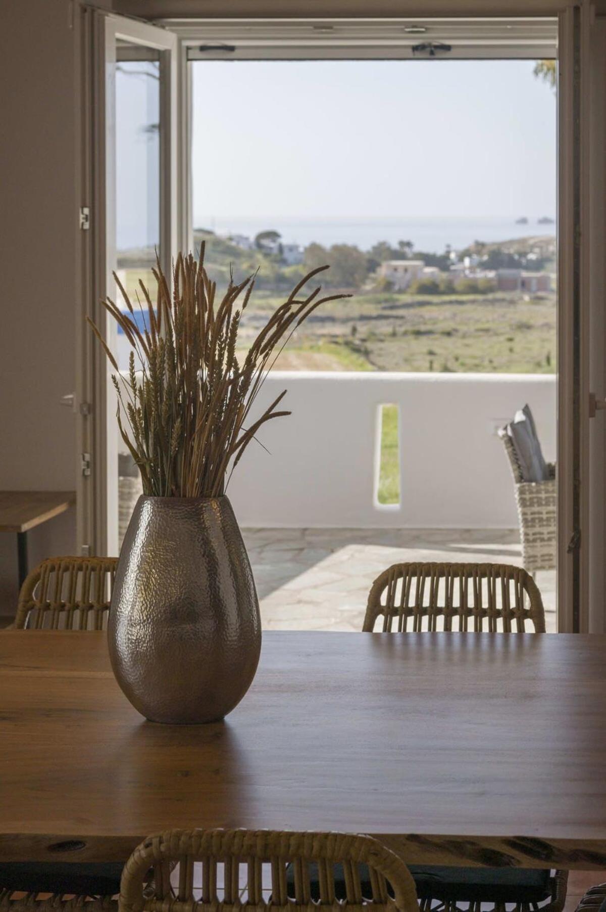 Myrsini Traditional Hillside Parikia (Paros)